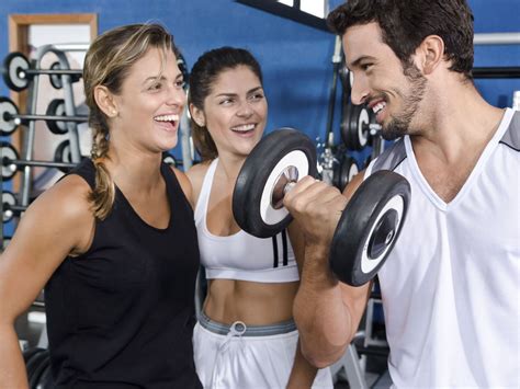 Sexo Gym sex el 25 de los que van al gimnasio se acostó en 2015 con un compañero