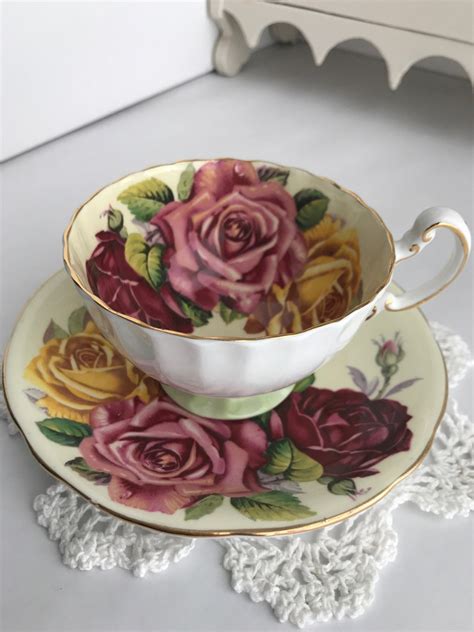 Vintage Aynsley Cabbage Roses Tea Cup And Saucer England Oban Shape