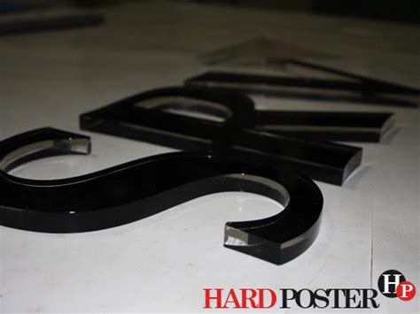 Объемные рекламные буквы из пластика и оргстекла