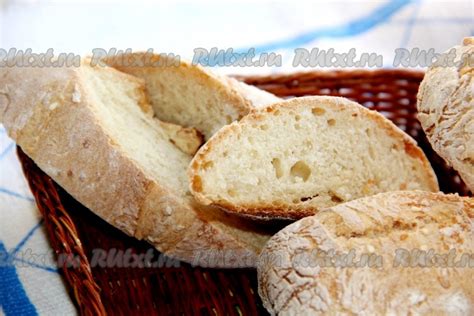 Багеты с хрустящей корочкой на живых дрожжах: 7 фото в рецепте
