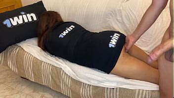 J AI BAISÉ LA BELLE MÈRE SUR LE CANAPÉ DE SA MAISON XVIDEOS