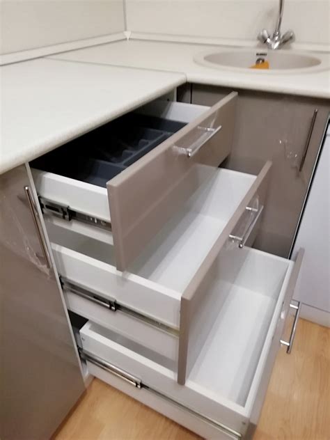 Гатчина - кухни на заказ по индивидуальным размерам