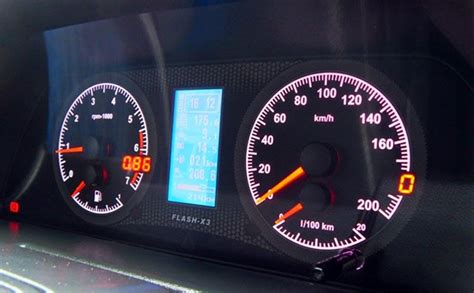 ВАЗ 2114: тюнинг приборной панели своими руками (фото, видео)