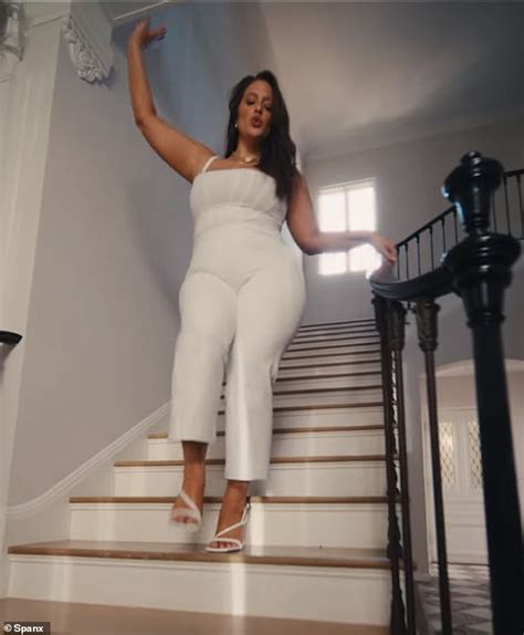Ashley Graham Poses Nude Four Months After Giving Birth Despite