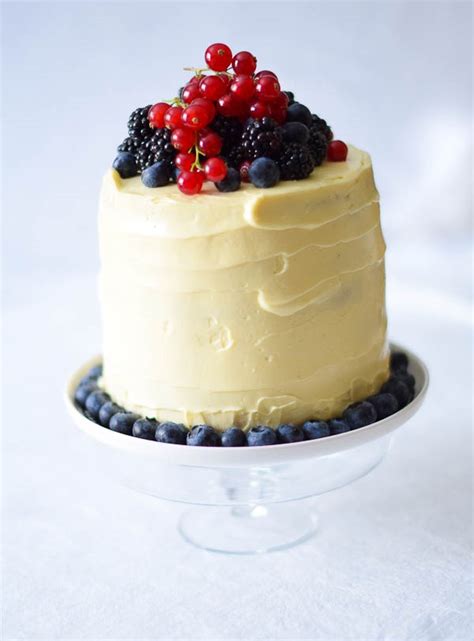 Helsinki Food Foto And Mari S Lemon Cake Naked Plate