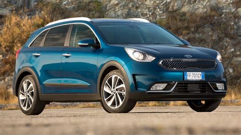 Novità auto Kia Niro Urban Style ed Energy la crossover ibrida si