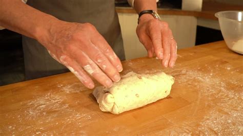 Lakeland And The Artisan Bakehouse How To Make An Artisan White Loaf Youtube