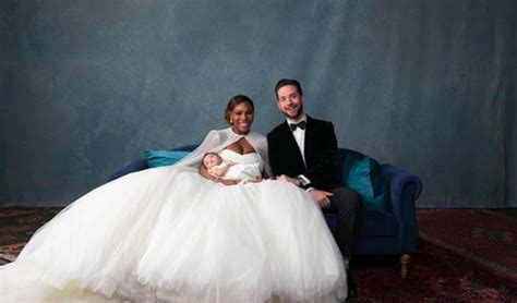 Serena Williams shows off her huge new wedding ring