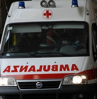 Tamponamento Auto Scuolabus Quattro Feriti Tra Cui Due Bimbe