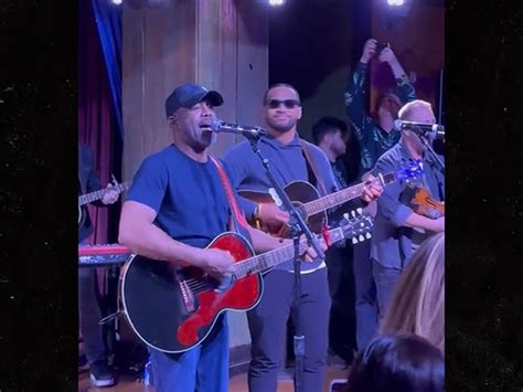 Darius Rucker Jams With Tua Tagovailoa In Las Vegas Ahead Of Super Bowl