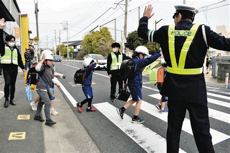 通学路78カ所で交通安全を呼びかけ 県警、小中生の登下校時に合わせ実施：中日新聞web