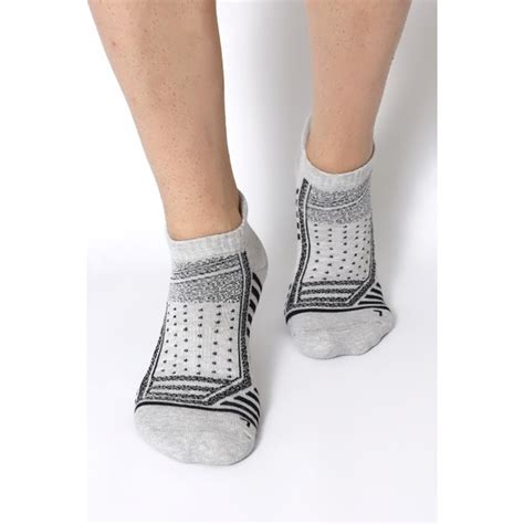 Socks Gates Ultra Rahat Düz Model Nokta Desenli Unisex Çorap Fiyatı