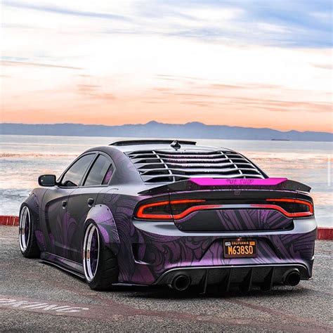 Keanggunan Dodge Charger Hellcat, Grafis Purple Disokong Widebody Curi Perhatian ...