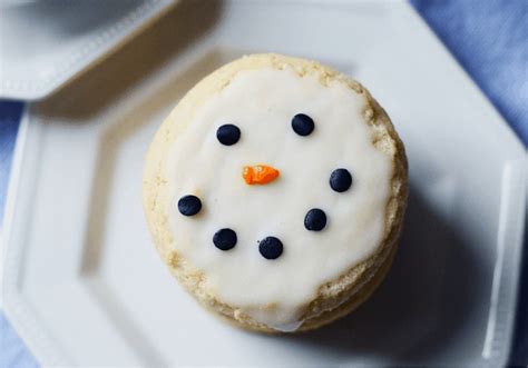 Snowman Cookies | Dress up store bought cookies!