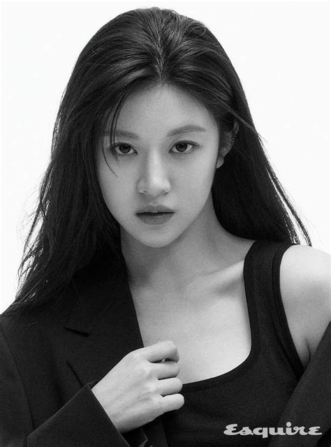 Go Younjung For Esquire Selebritas Gadis Cantik Gambar Wajah