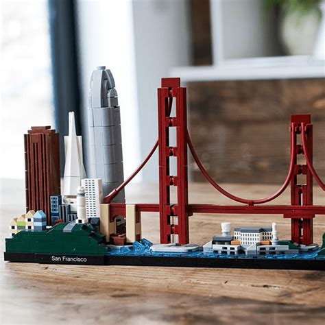 LEGO® Architecture 21043 San Francisco | JR Toy Company