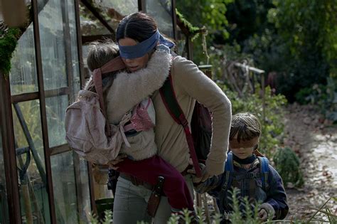 Review Netflix S Bird Box Is An Ambitious Post Apocalyptic Adaptation