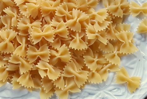 farfalle pasta butterflies  bow ties  pasta project