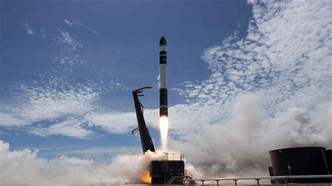 Rocket Lab Pesaing SpaceX Akhirnya Luncurkan Misi Terbaru