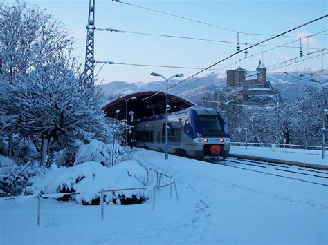 Foix Train Entrant En Gare De Foix Cestpasgagne Flickr