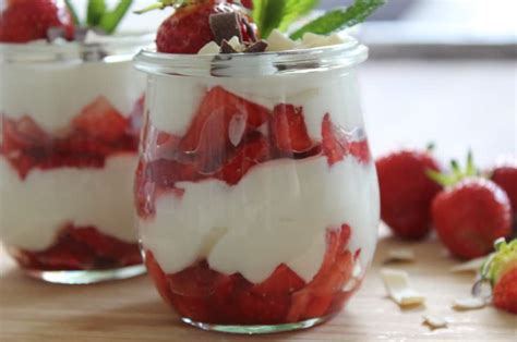 Mascarponecreme Mit Frischen Erdbeeren Miss Fancy Rezepte Für Jeden Tag Nachtisch Mit