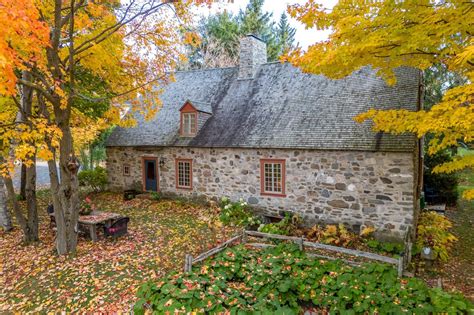 1678 in Sainte Famille de lÎle dOrléans Quebec Old House Dreams