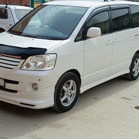 Toyota Noah 2004 купить в Новосибирске цена 490 000 руб дата