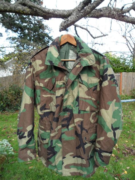 1982 Vintage US Army M81 Woodland Camouflage M65 Field Jacket Medium