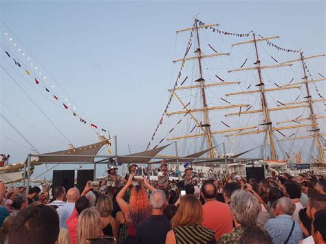 Cádiz Vive Su Día Grande De La Gran Regata De Veleros Con Una Fiesta