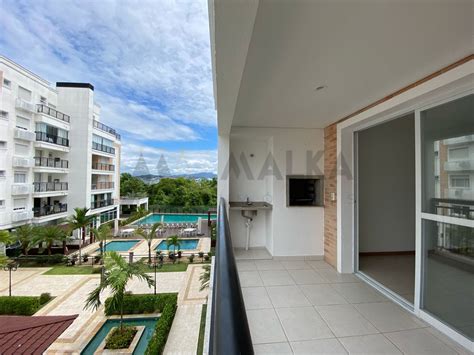 Apartamento à venda 3 quartos 134m² 69046