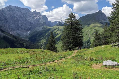 Hut To Hut Hiking Europe - Discover the beauty of the European Alps