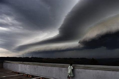 Tormenta apocalíptica sorprende a Sidney FOTOS y VIDEO