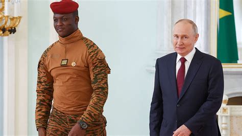 Burkina Faso and Russia discuss possible military cooperation