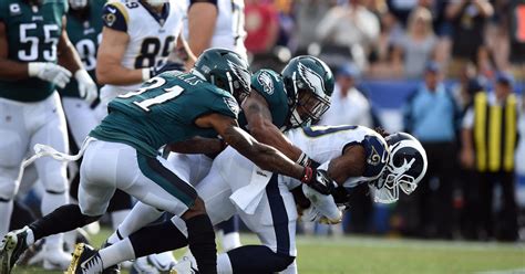 Eagles Lose Wentz To Injury Beat Rams 43 35 To Win Nfc East Cbs Los