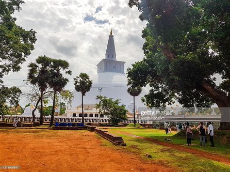 Ruwanwelisaya Stupa Anuradhapura Sri Lanka High Hd Wallpaper Pxfuel