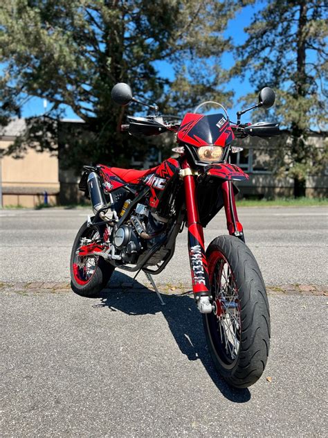 Umgebautes Motorrad Fantic XMF 125 Competition von Pat-Bikes - 1000PS.de