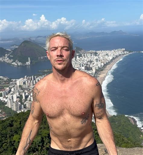 Lembra dele Jovem gay que rompeu a traqueia após sexo oral celebra cinco anos do episódio