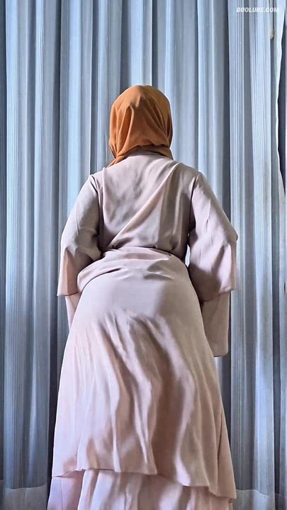 Petite Muslim Hijab Girl Twerking In Abaya Asian Asian Porn XHamster