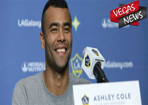 Ashley Cole Umumkan Untuk Gantung Sepatu