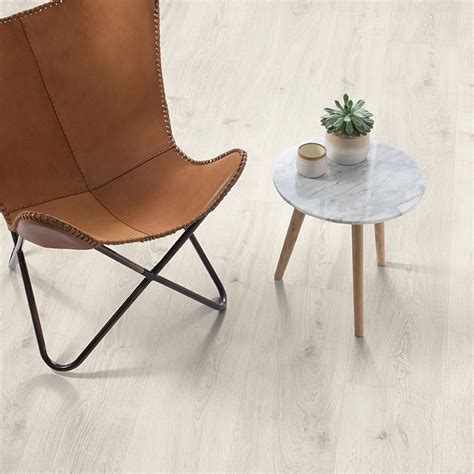 Egger Pro Long 10 32 4V White Bayford Oak Laminált Padló Epl