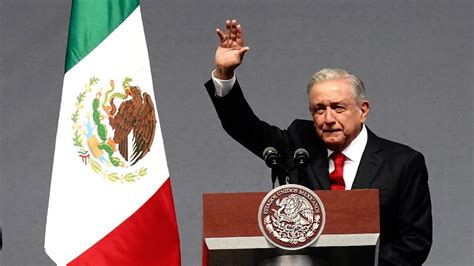 AMLO agradeció de todo corazón a los que fueron al zócalo para su informe