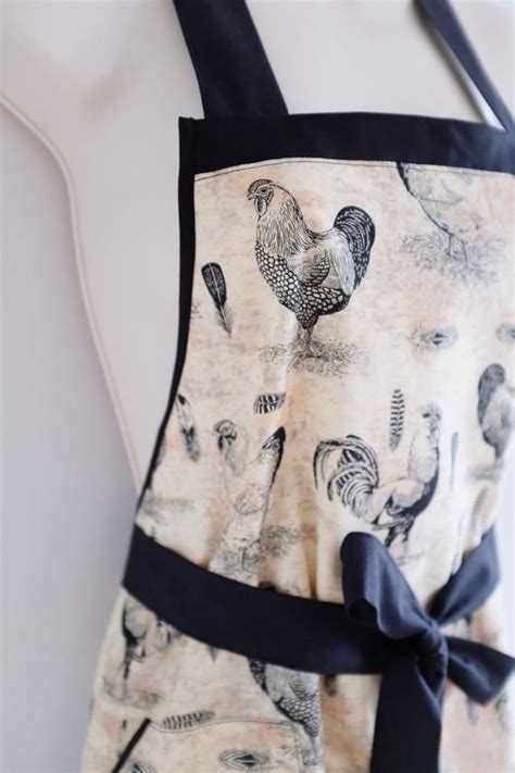 Rooster Apron For Women Chicken Apron Womens Apron Farm Etsy Chicken Aprons Womens Aprons