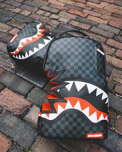 Shark Bite Sharks In Paris Gray Backpack Dlxv Sprayground®