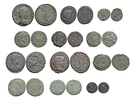 Roman Empire Lot mit 12 Æ Folles darunter Licinius I Catawiki