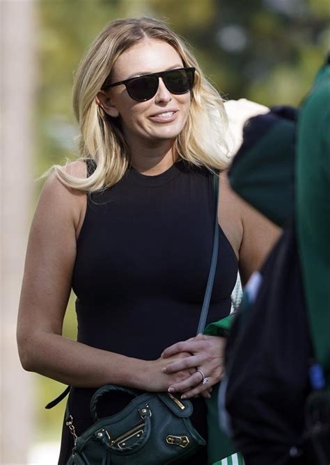 Dustin Johnsons Wife Paulina Gretzky Checks In From Bikini Town