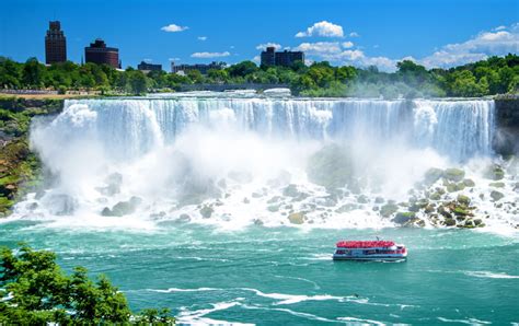 Explore as belezas do Canadá Confira 3 destinos turísticos imperdíveis