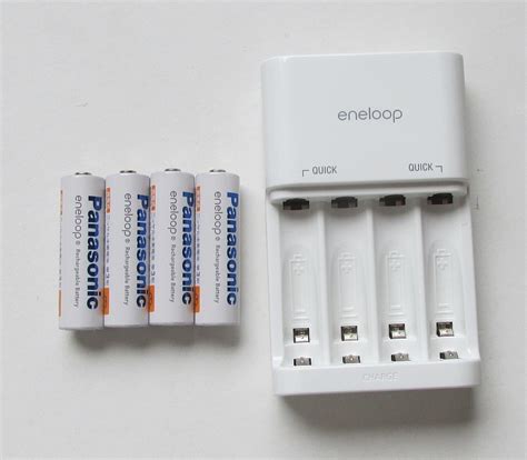 Panasonic パナソニック eneloop エネループ 単3形 充電池 4本パック 急速充電器 NC TGR01 充電器 BK 3MCC