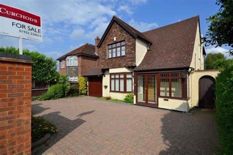 Property Valuation 4 Squires Bridge Road Shepperton Spelthorne