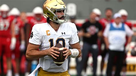 Notre Dame Football Qb Sam Hartman Faces Nc State For 4th Time