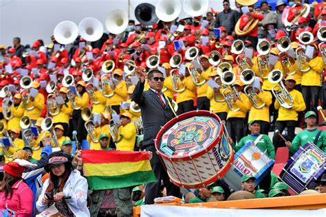 Festival con miles de músicos al unísono precede al Carnaval de Oruro